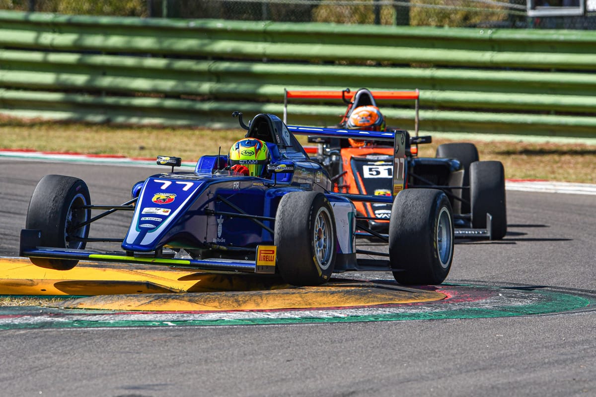A Thrilling Finale: Kacper Sztuka Clinches the 2023 Italian F.4 Championship at Vallelunga